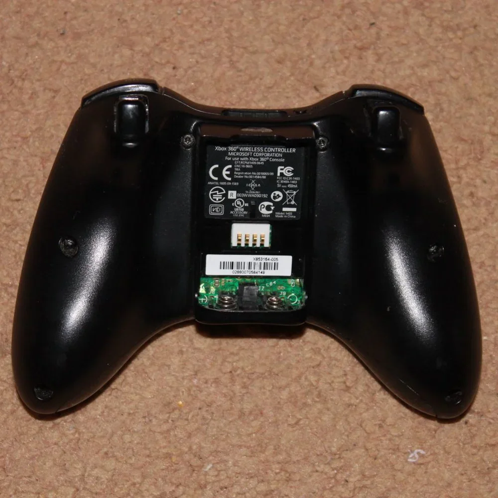 Xbox 360 Black Wireless Controller Non Working for Parts or Repair